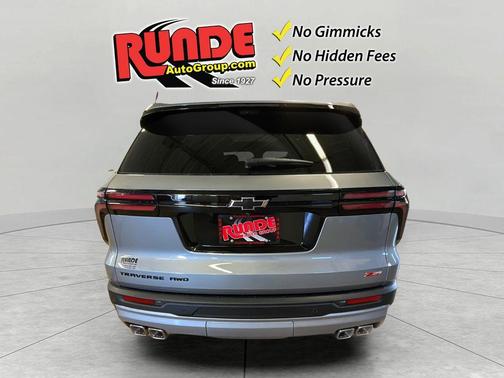 Sterling Gray 2026 Chevrolet Traverse Z71