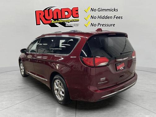 Red 2018 Chrysler Pacifica Limited