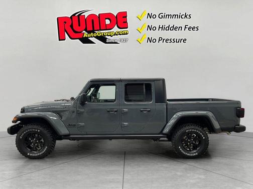 2026 Jeep Gladiator Sport