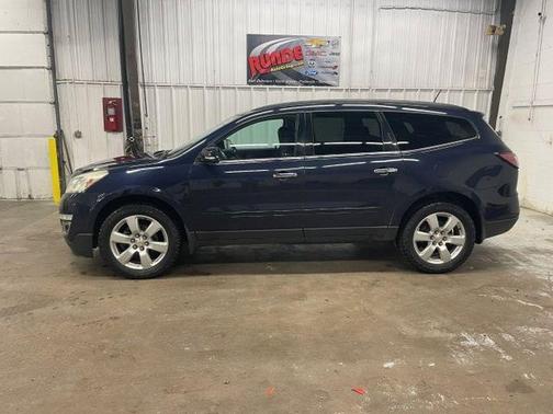 Blue 2017 Chevrolet Traverse 1LT