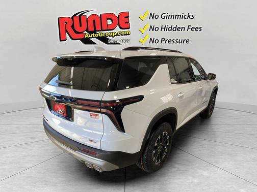 Polar White 2026 Chevrolet Traverse Z71