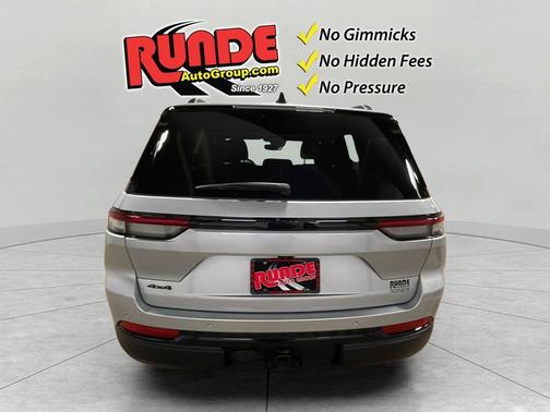 2023 Jeep Grand Cherokee Laredo