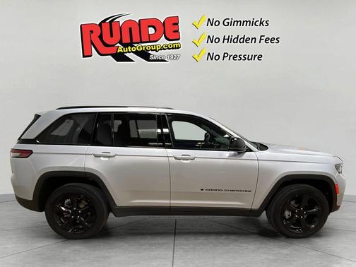 2023 Jeep Grand Cherokee Laredo