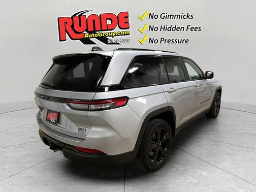 2023 Jeep Grand Cherokee Laredo