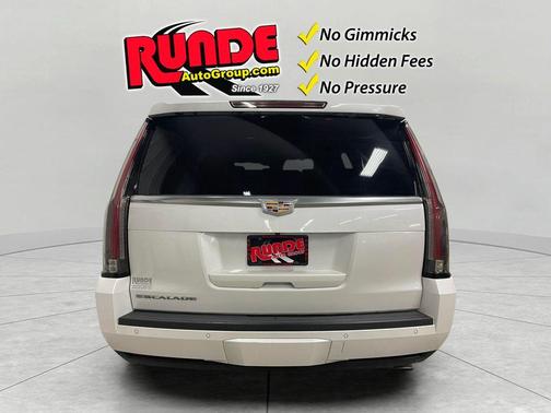 2016 Cadillac Escalade Platinum