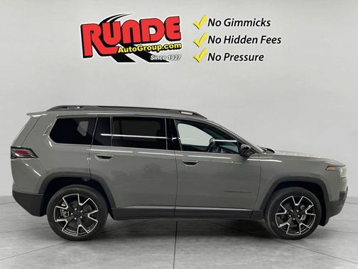 Sting Gray Clearcoat 2026 Jeep Cherokee Overland
