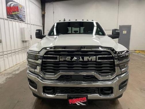 Bright White Clearcoat 2027 RAM 2500 Big Horn