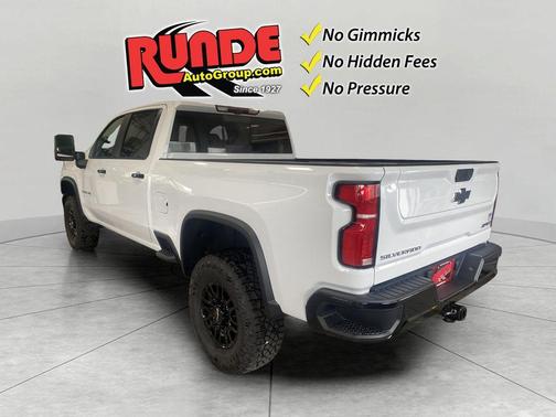 Summit White 2026 Chevrolet Silverado 2500 ZR2