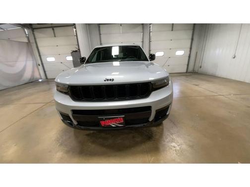 2022 Jeep Grand Cherokee L Laredo