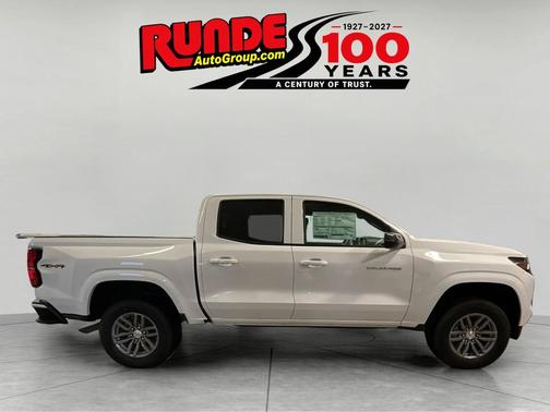 Summit White 2026 Chevrolet Colorado LT