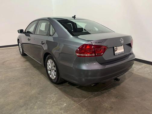 2014 Volkswagen Passat 1.8T S