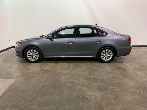 2014 Volkswagen Passat 1.8T S