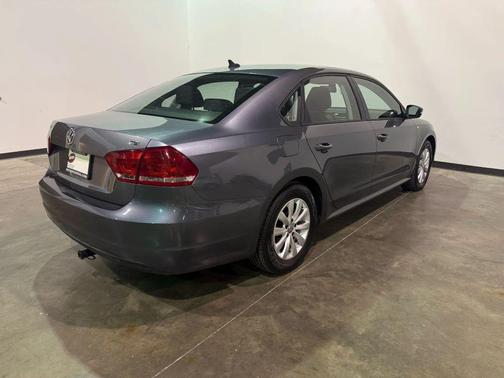 2014 Volkswagen Passat 1.8T S