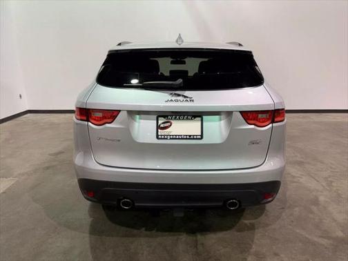 2017 Jaguar F-PACE 35t R-Sport