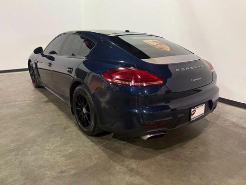 2014 Porsche Panamera 4
