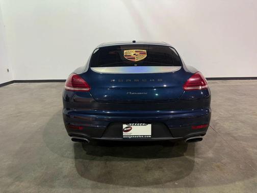 2014 Porsche Panamera 4