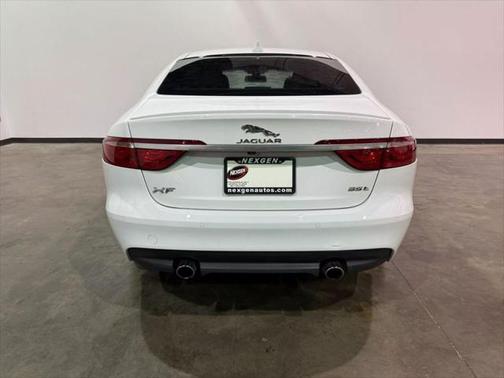 2016 Jaguar XF 35t R-Sport