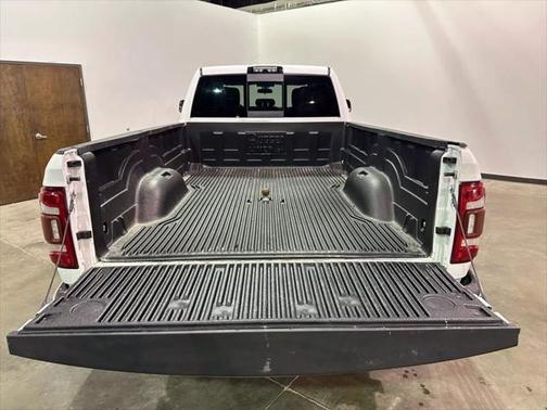 2021 RAM 2500 Tradesman Crew Cab 4x2 8' Box