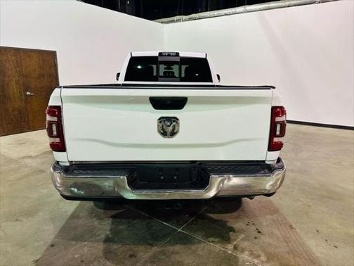 2021 RAM 2500 Tradesman Crew Cab 4x2 8' Box