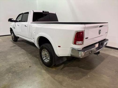 2018 RAM 3500 Laramie Crew Cab 4x4 8' Box