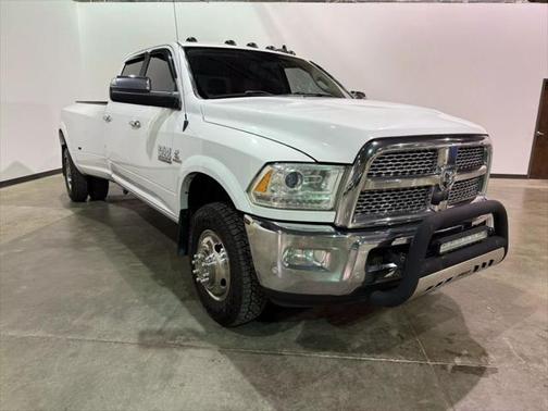 2018 RAM 3500 Laramie Crew Cab 4x4 8' Box