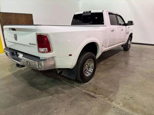 2018 RAM 3500 Laramie Crew Cab 4x4 8' Box
