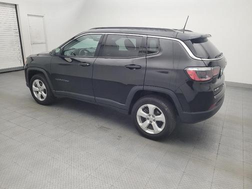 Diamond Black Crystal Pearlcoat 2021 Jeep Compass Latitude