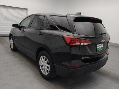 Mosaic Black Metallic 2022 Chevrolet Equinox LS