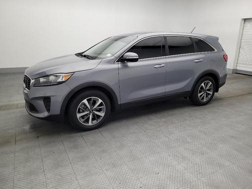 Everlasting Silver 2020 Kia Sorento LX