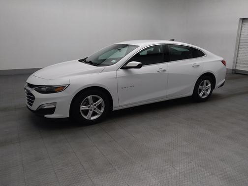 Summit White 2023 Chevrolet Malibu 1LS