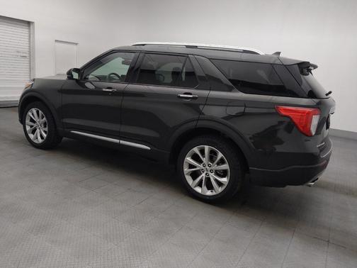 Forged Green Metallic 2022 Ford Explorer Platinum