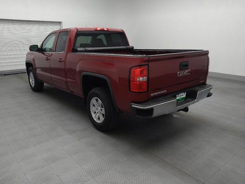 Red 2018 GMC Sierra 1500 SLE