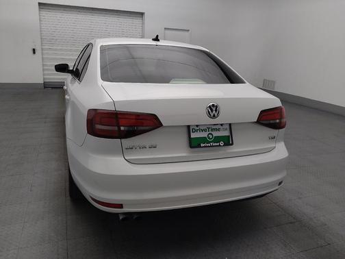 White 2017 Volkswagen Jetta 1.4T SE