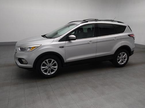 Ingot Silver Metallic 2018 Ford Escape SE