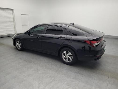 2021 Hyundai ELANTRA SE