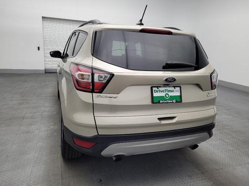 White Gold Metallic 2018 Ford Escape SE