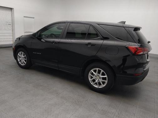 Mosaic Black Metallic 2022 Chevrolet Equinox LS