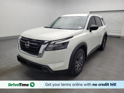2023 Nissan Pathfinder S FWD