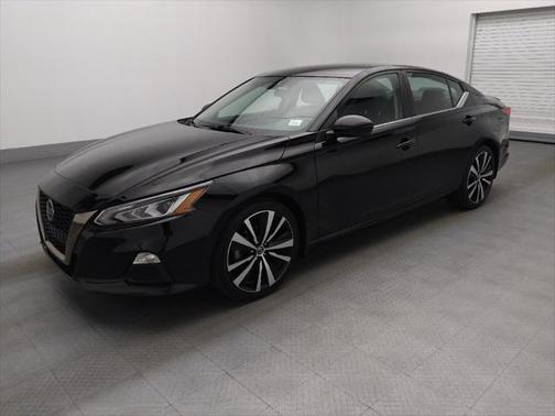 2022 Nissan Altima SR FWD