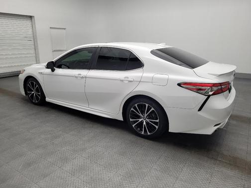 2019 Toyota Camry Hybrid SE