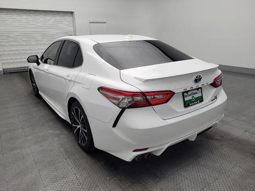 2019 Toyota Camry Hybrid SE