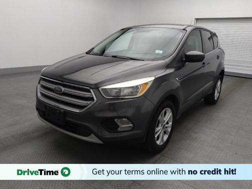 Magnetic Metallic 2017 Ford Escape SE