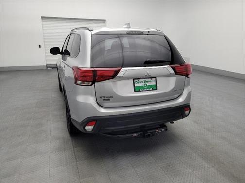 2018 Mitsubishi Outlander LE