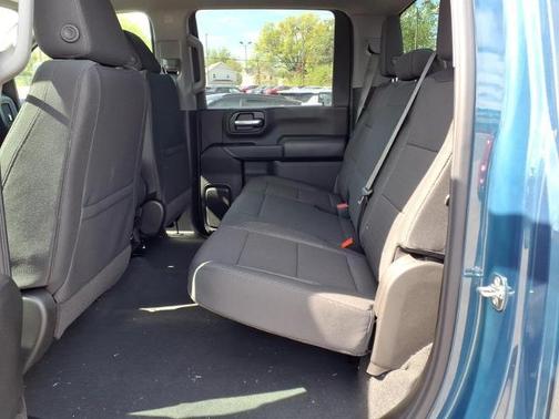 Lakeshore Blue Metallic 2026 Chevrolet Silverado 2500 Custom