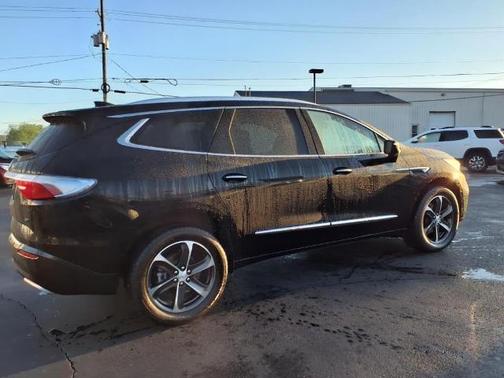 2022 Buick Enclave Essence
