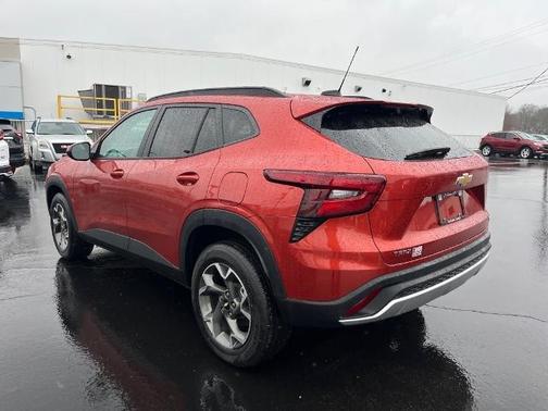 2024 Chevrolet Trax LT