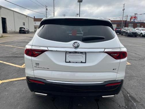 2022 Buick Enclave Essence