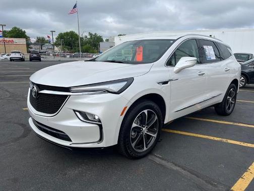 2022 Buick Enclave Essence