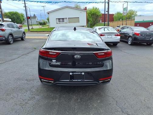 Aurora Black 2019 Kia Cadenza Technology