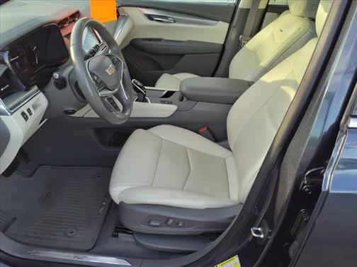 Photo 5 of 25 of 2019 Cadillac XT5 Luxury